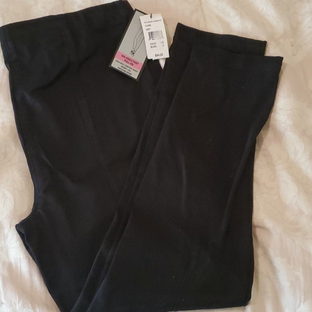 Black Intro. Cropped pants